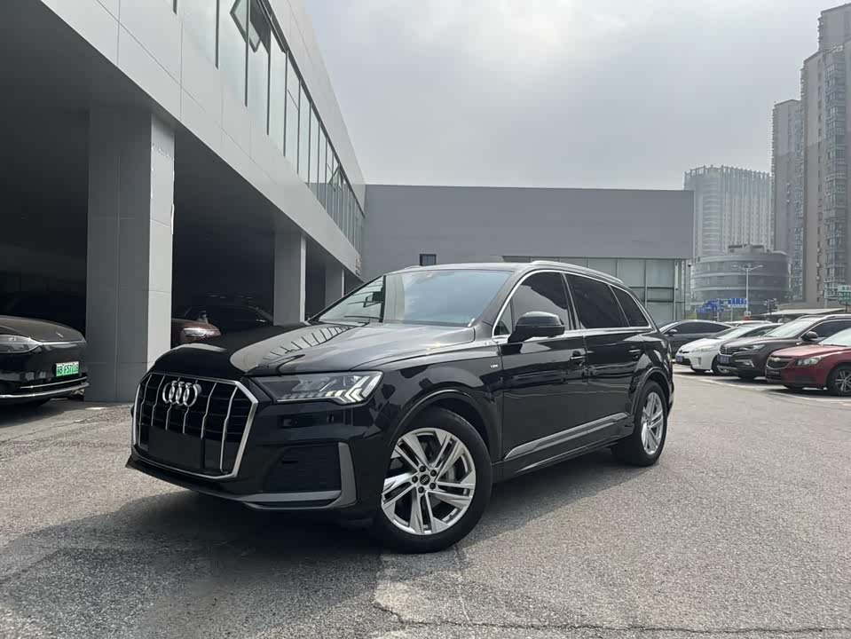 Audi Q7