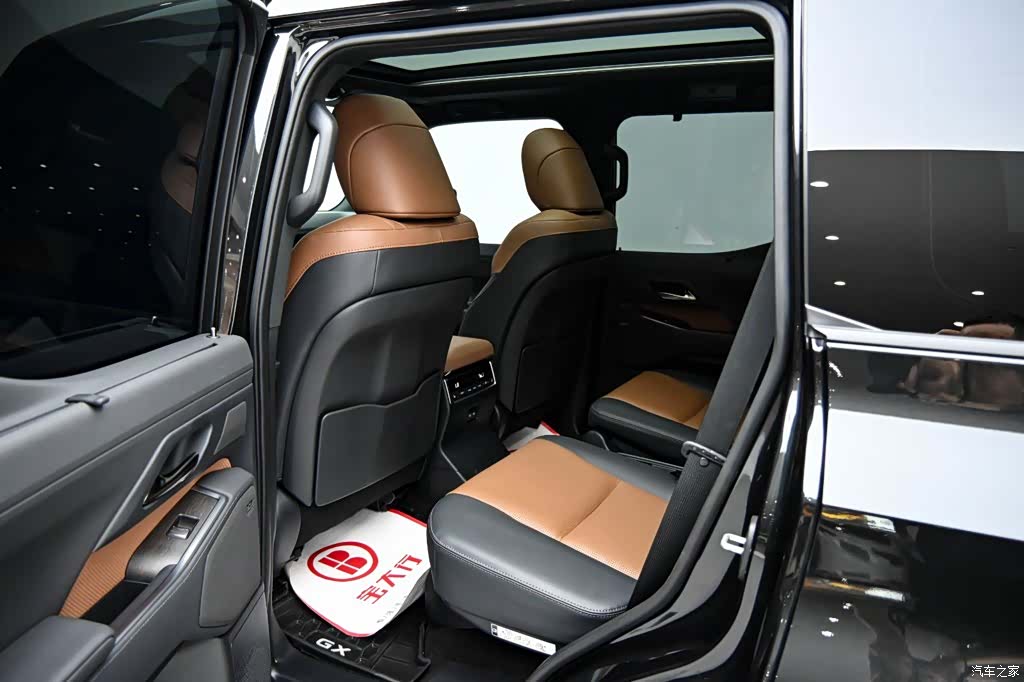Lexus GX, 2025 13