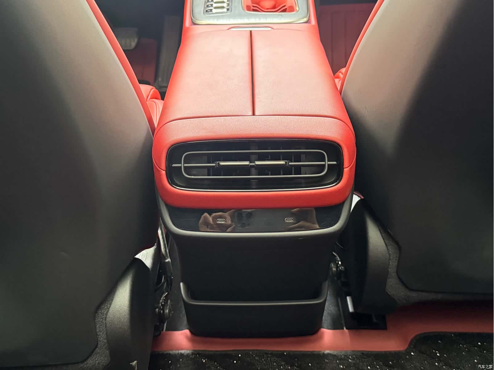 Xiaomi SU7, 2025 15