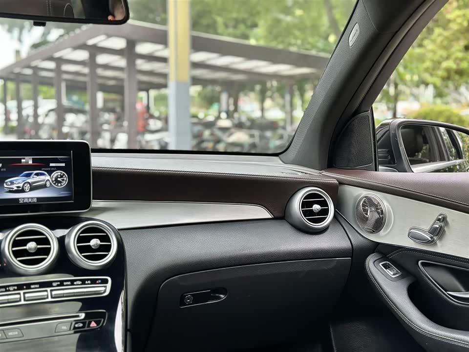 Mercedes-Benz GLC Mercedes-Benz GLC