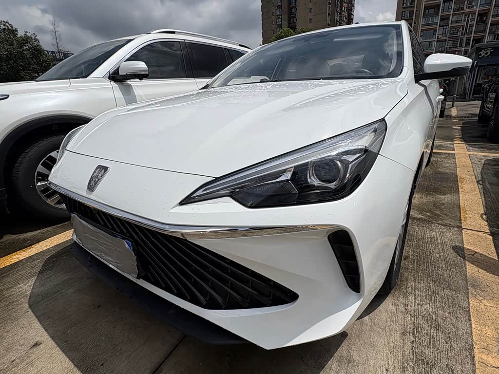 Roewe i5
