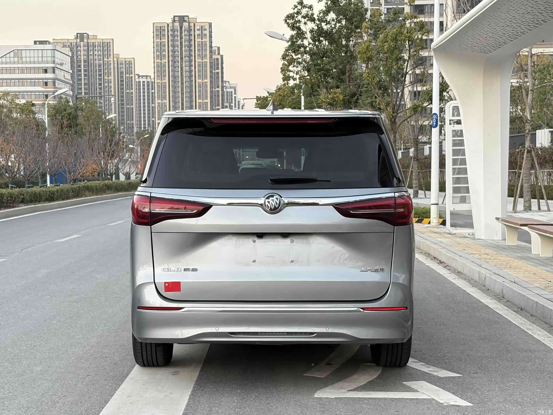 Buick GL8, 2023 8