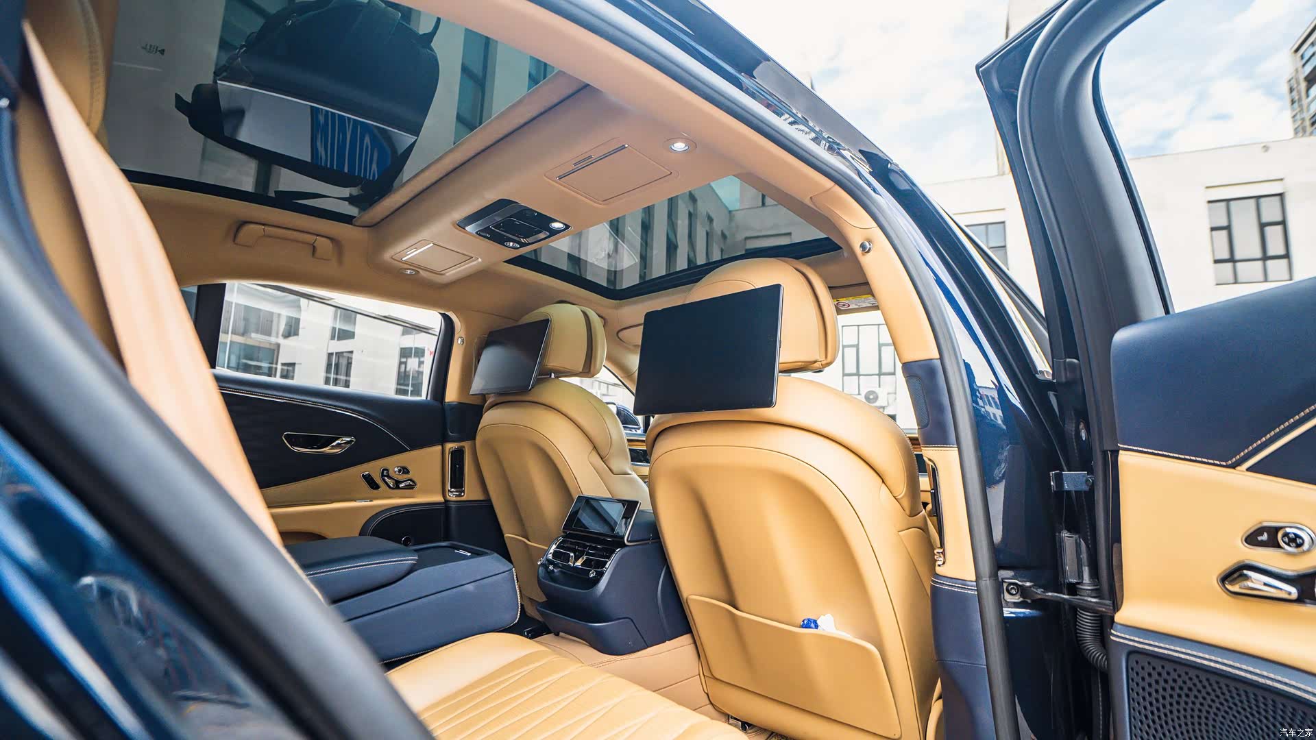 Bentley Flying Spur, 2021 8