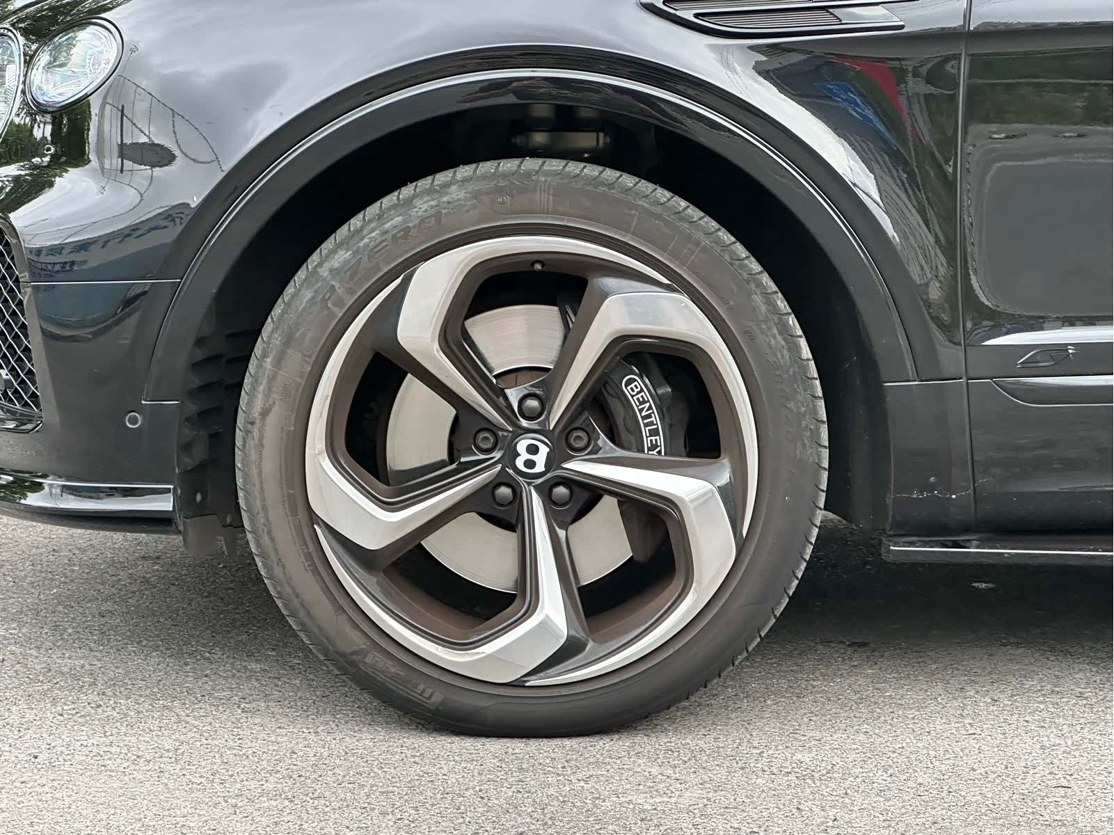 Bentley Bentayga, 2023 8