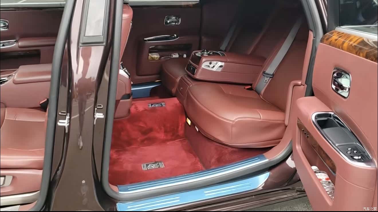 Rolls-Royce Ghost, 2014 6