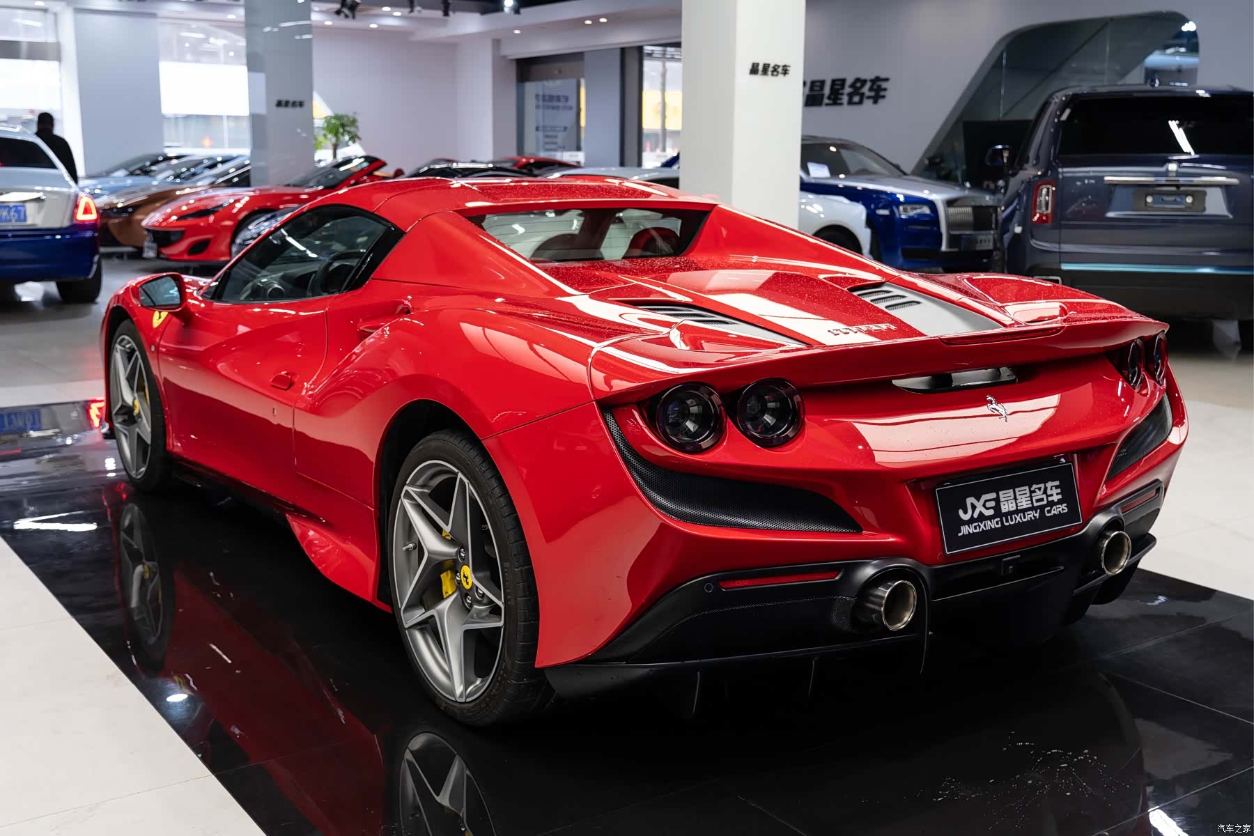 Ferrari F8, 2022 12