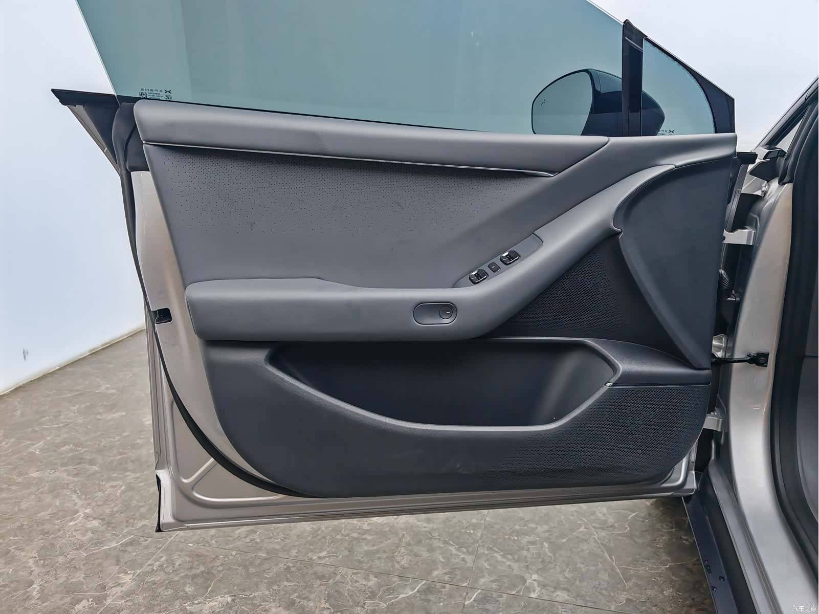 Xpeng P7, 2025 19