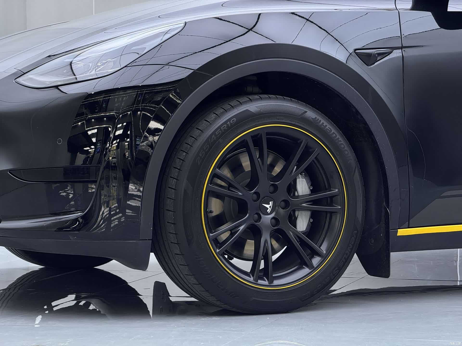 Tesla Model Y, 2022 все фото
