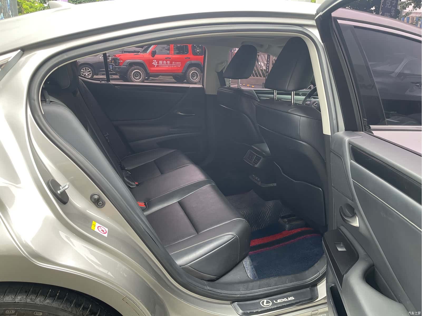 Lexus ES, 2019 12