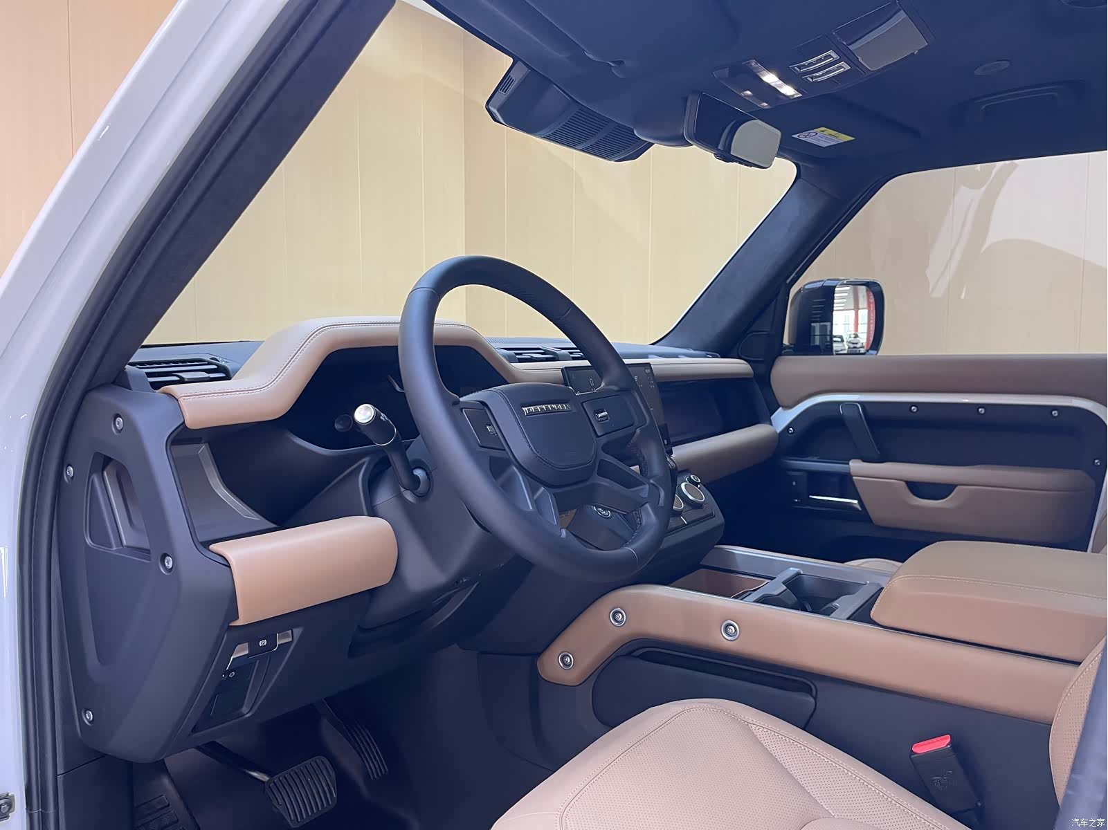 Land Rover Defender, 2026 10