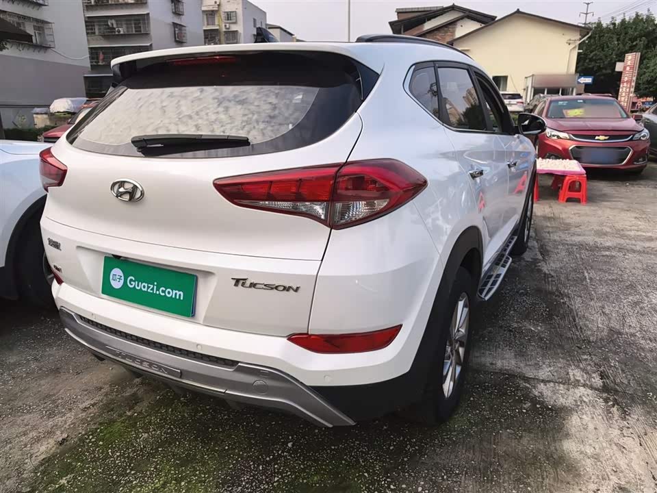 Hyundai Tucson