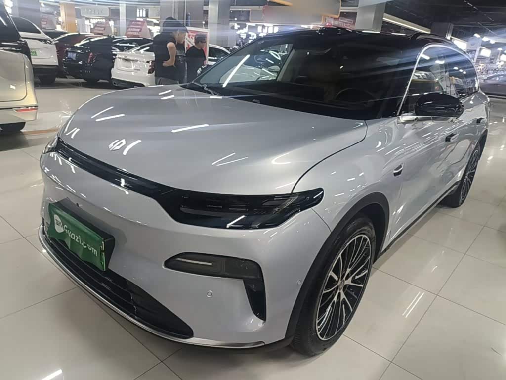 Leapmotor C11