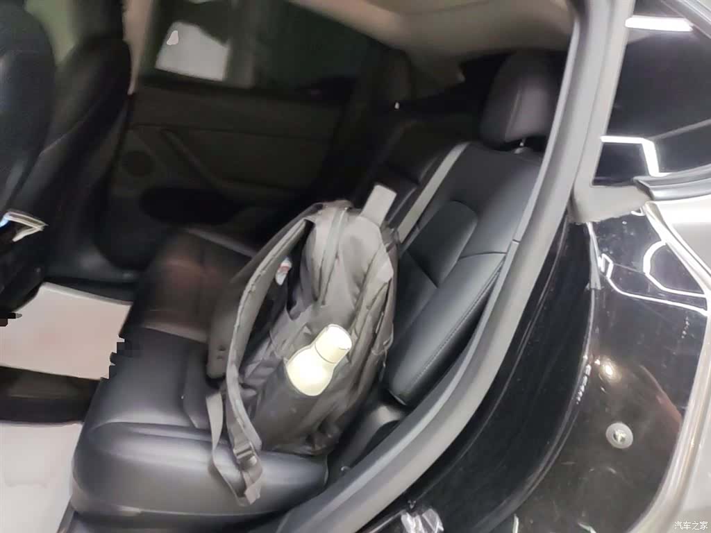 Tesla Model Y, 2022 17