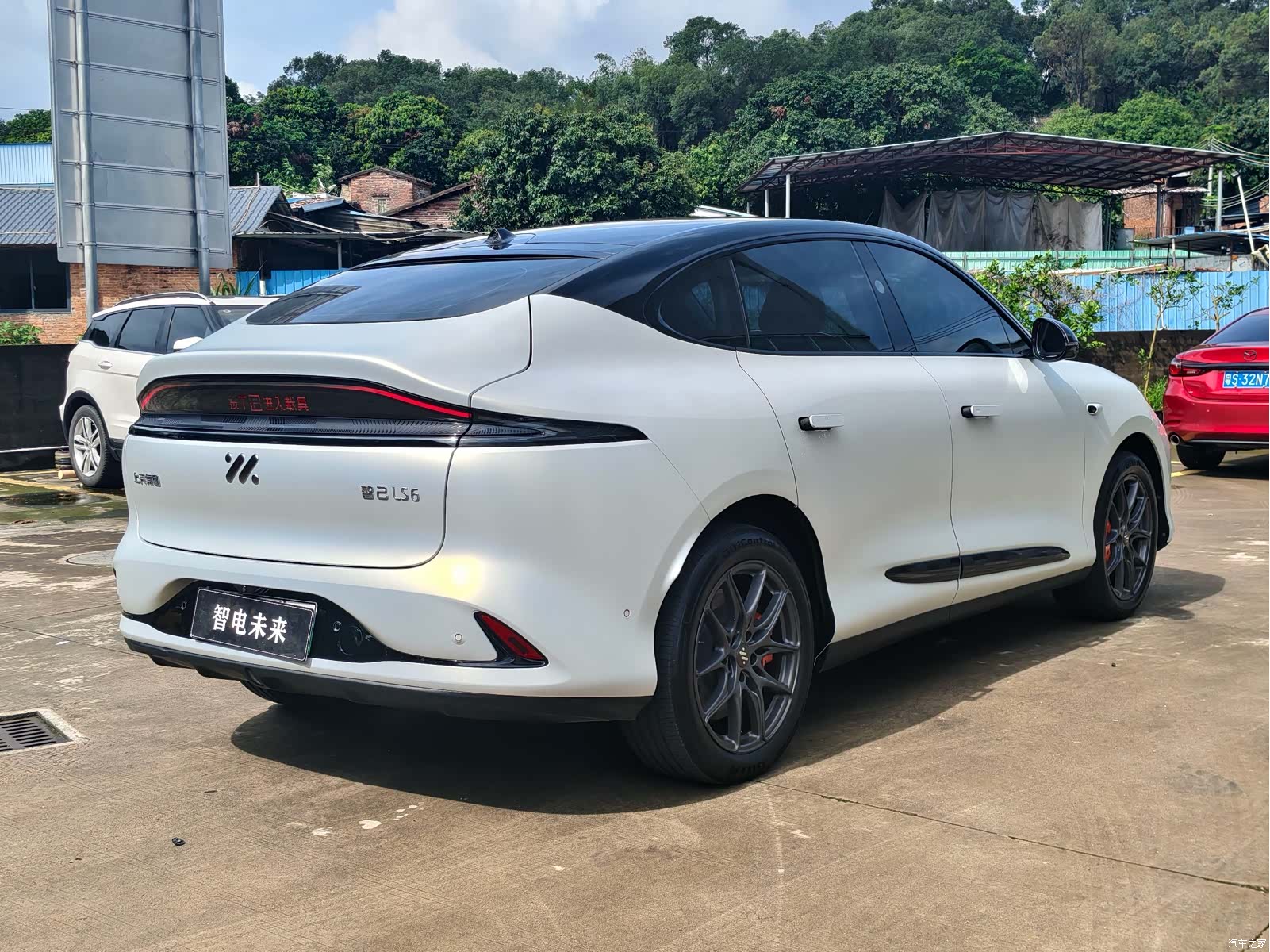IM Motors LS6, 2025 4
