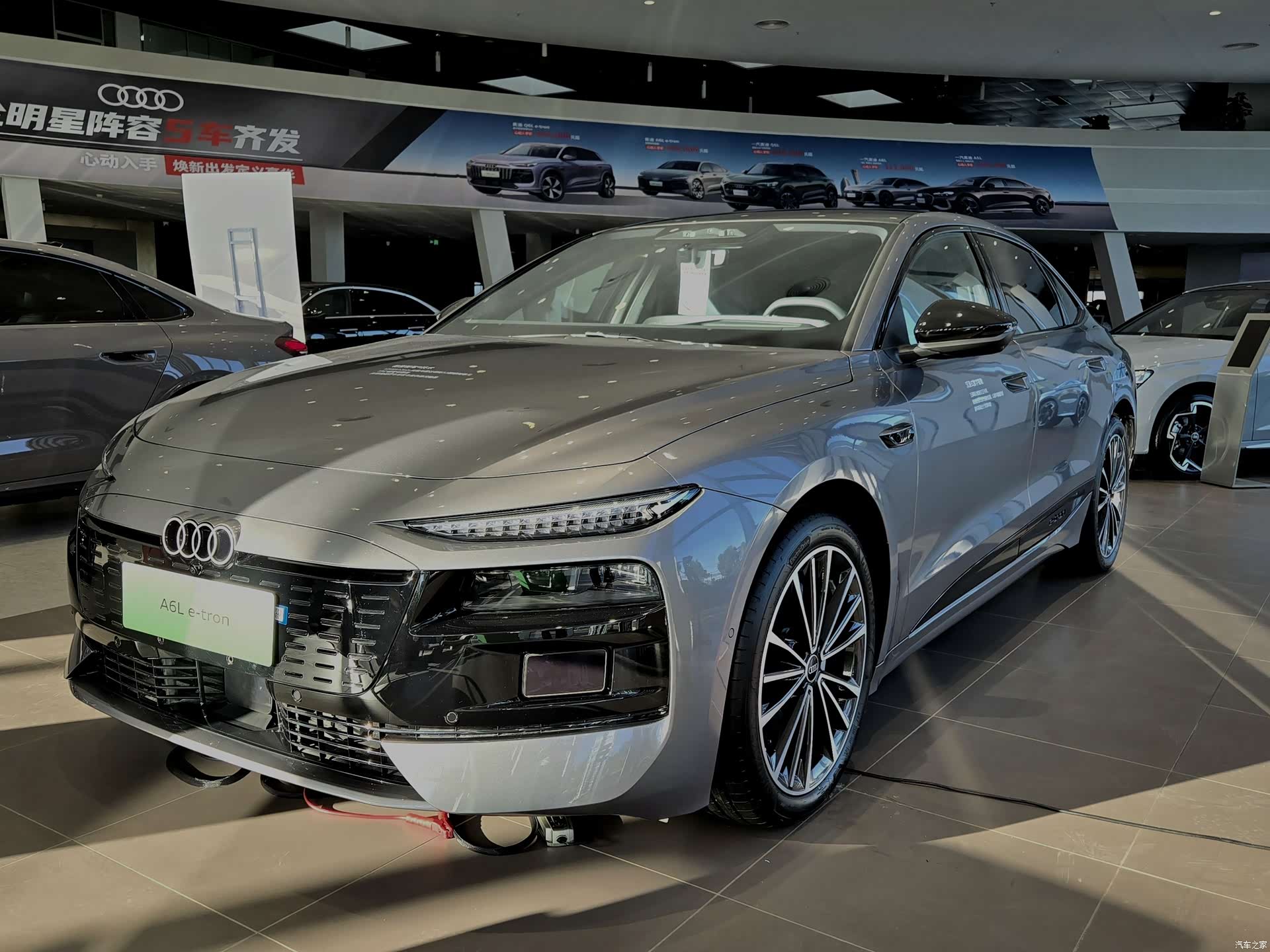 Audi e-tron, 1900 1