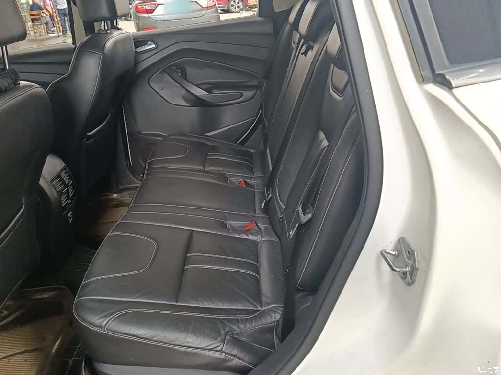 Ford Kuga, 2015 14
