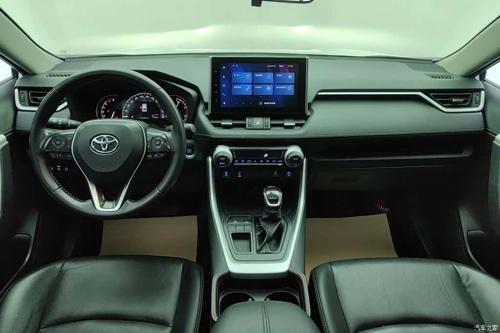 Toyota RAV4, 2023 12