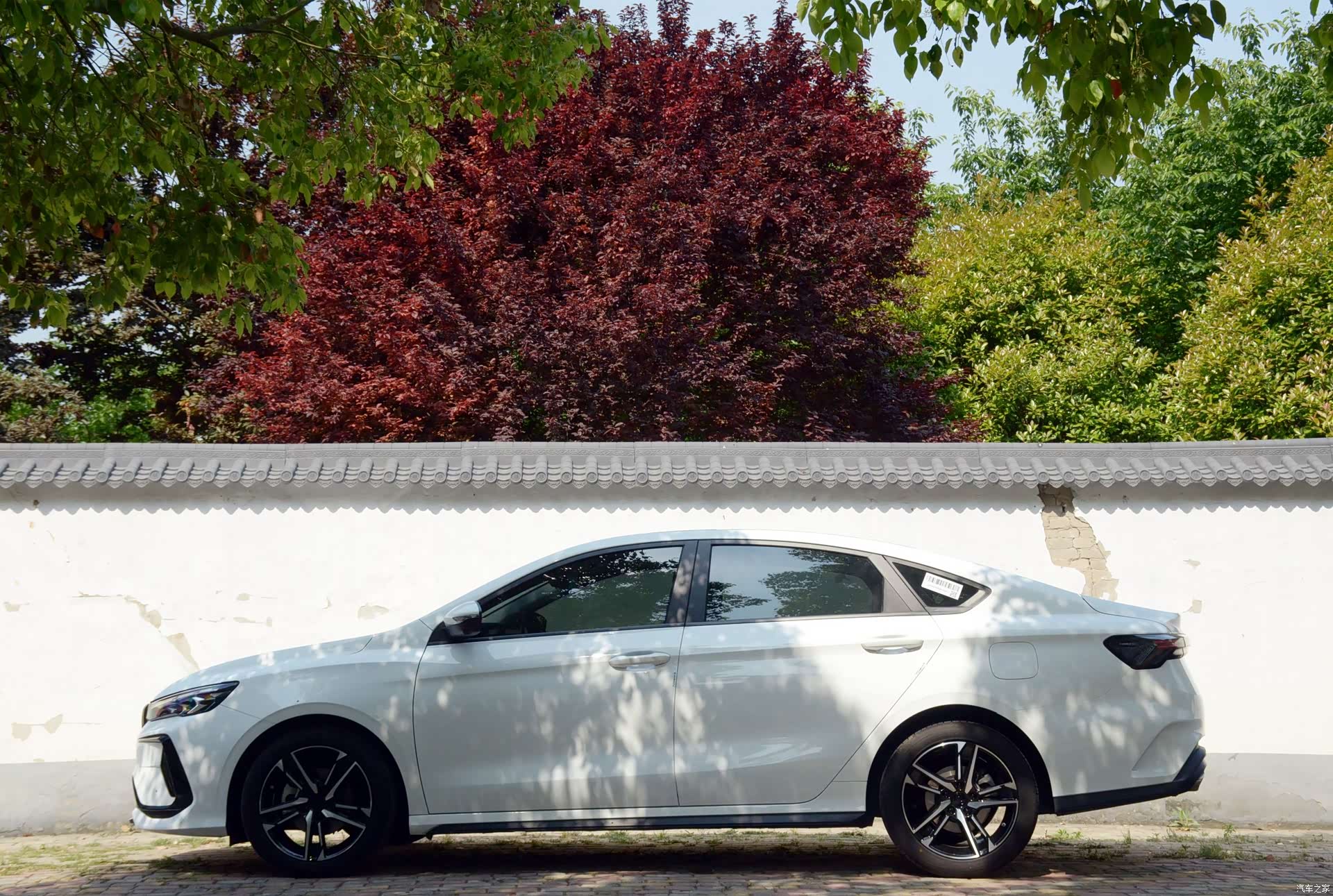Geely Binray, 2024 4