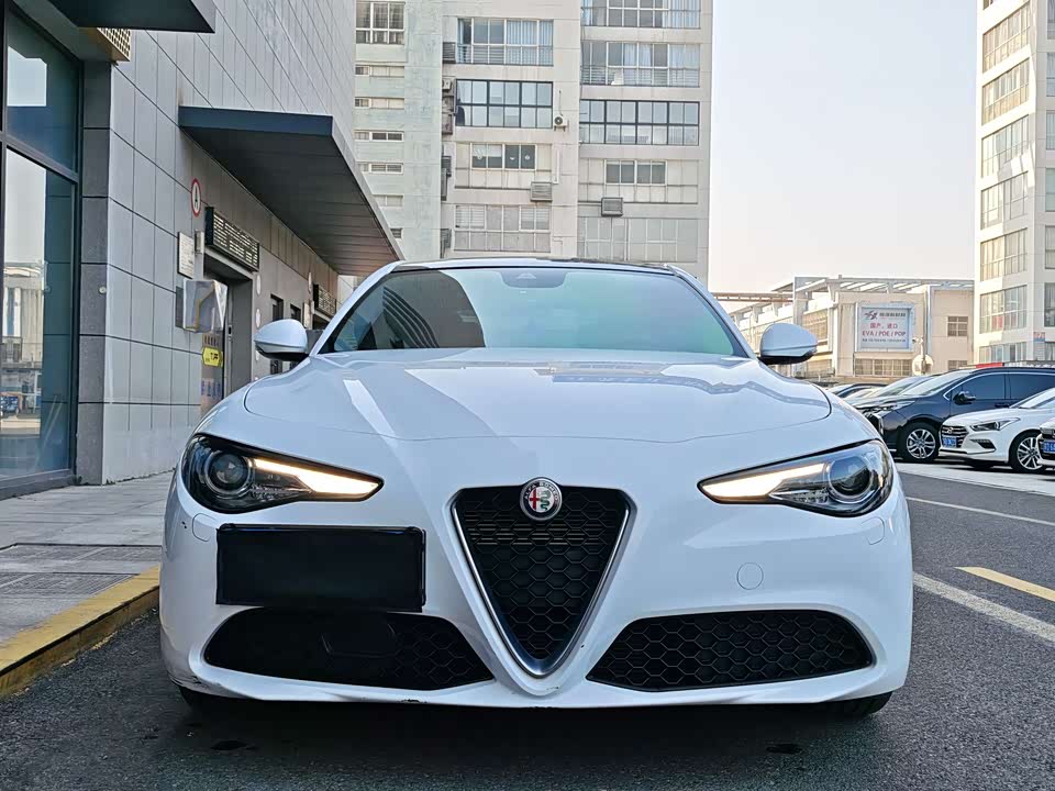 Alfa Romeo Giulia