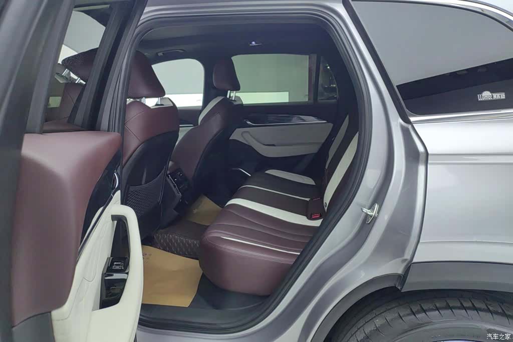 Geely Xingyue L, 2022 11