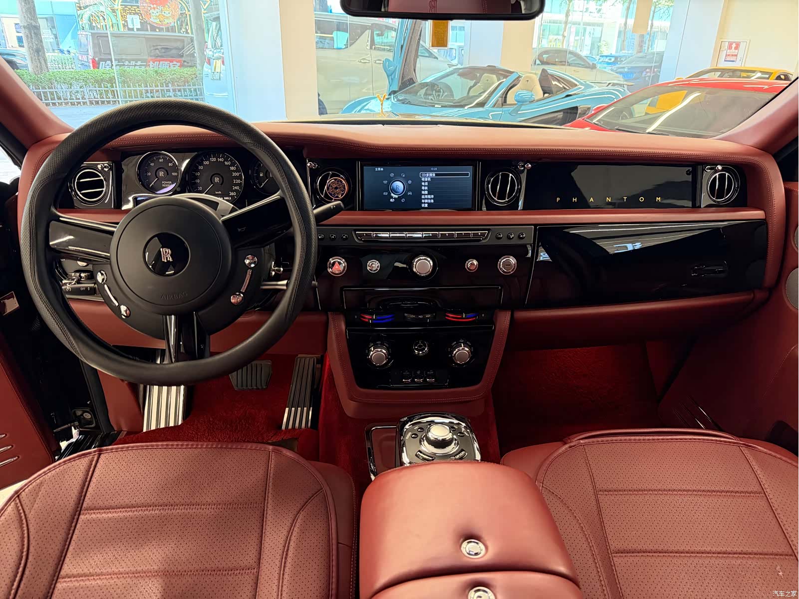 Rolls-Royce Phantom, 2014 6