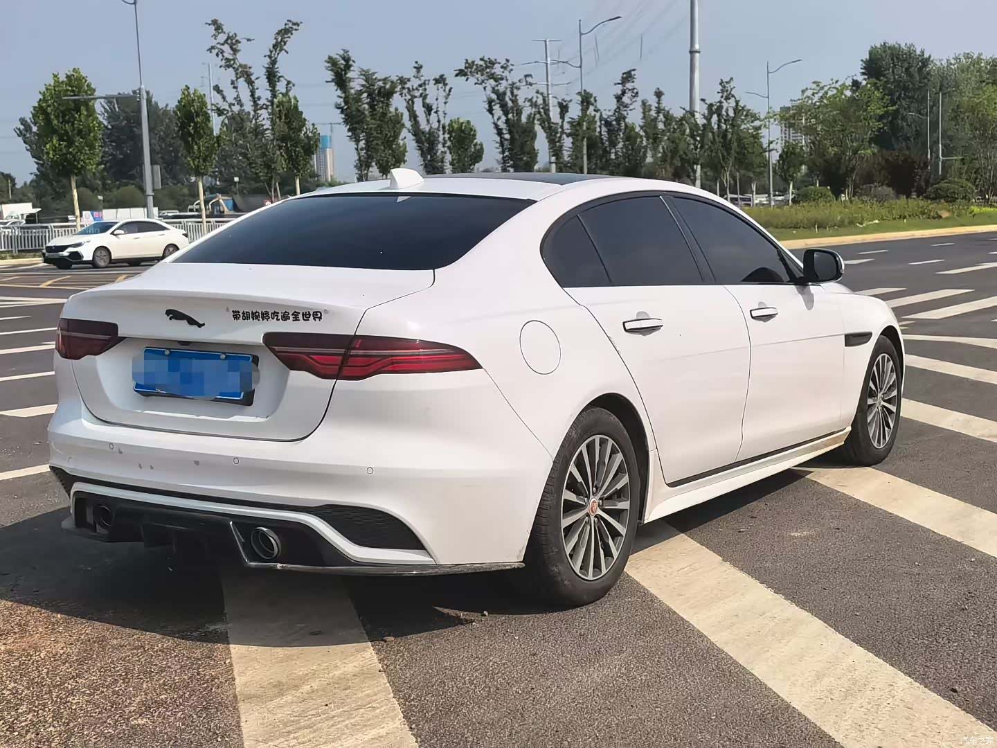 Land Rover XEL, 2020 7