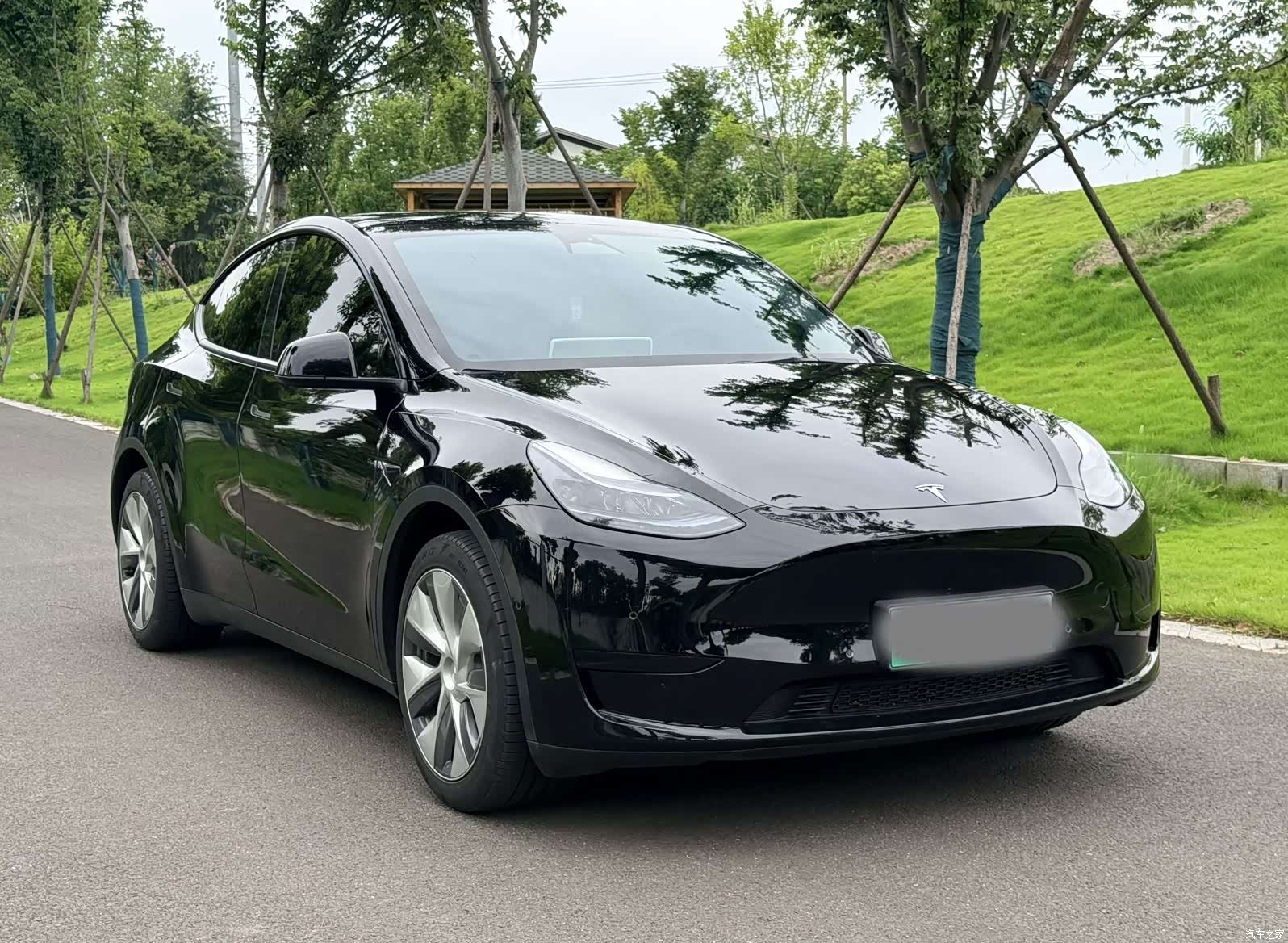 Tesla Model Y, 2023 3