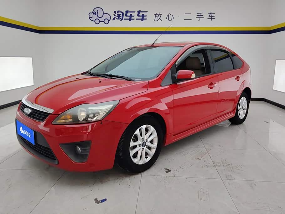 Ford Focus 2011 1.8L AT Fashion