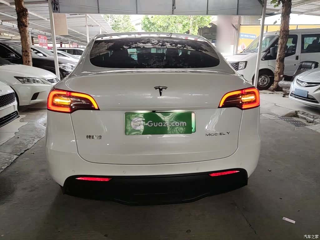 Tesla Model Y, 2021 6