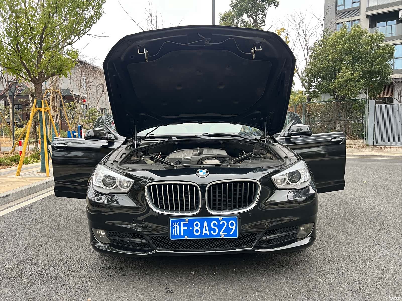 BMW 5 Series, 2010 28