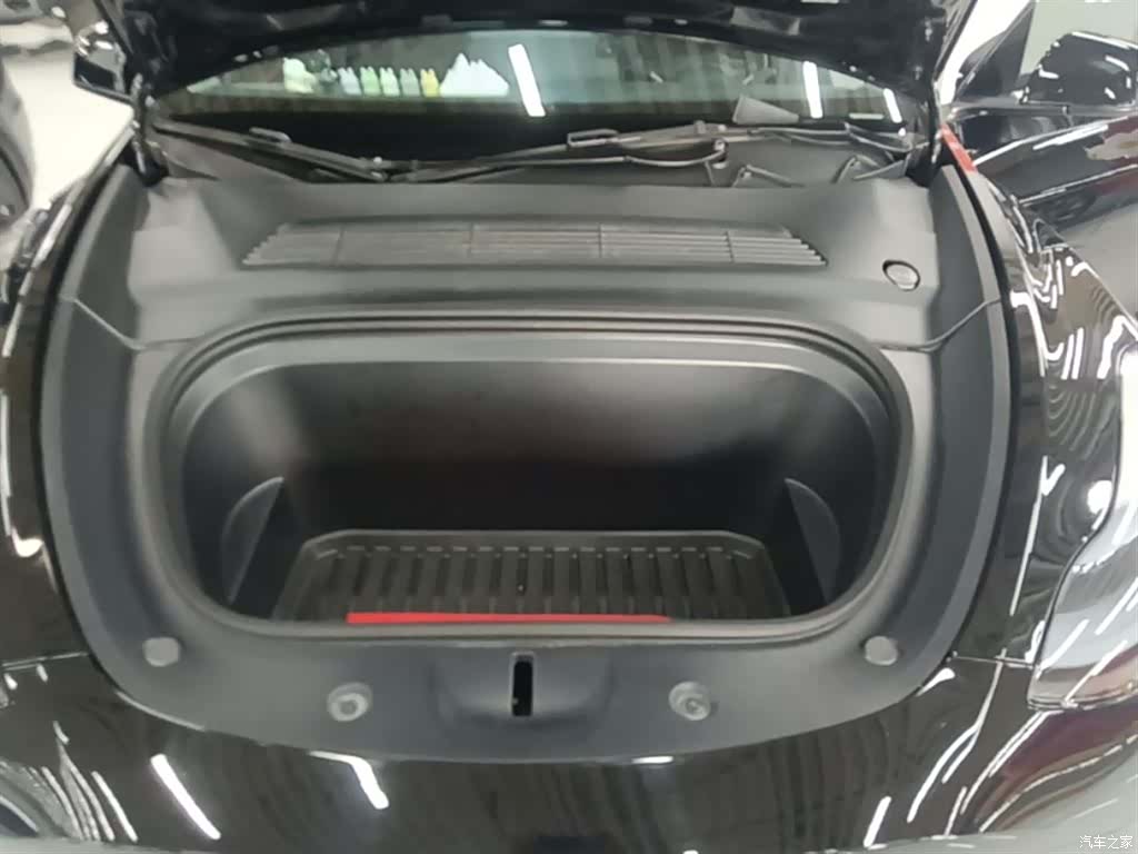 Tesla Model Y, 2023 20