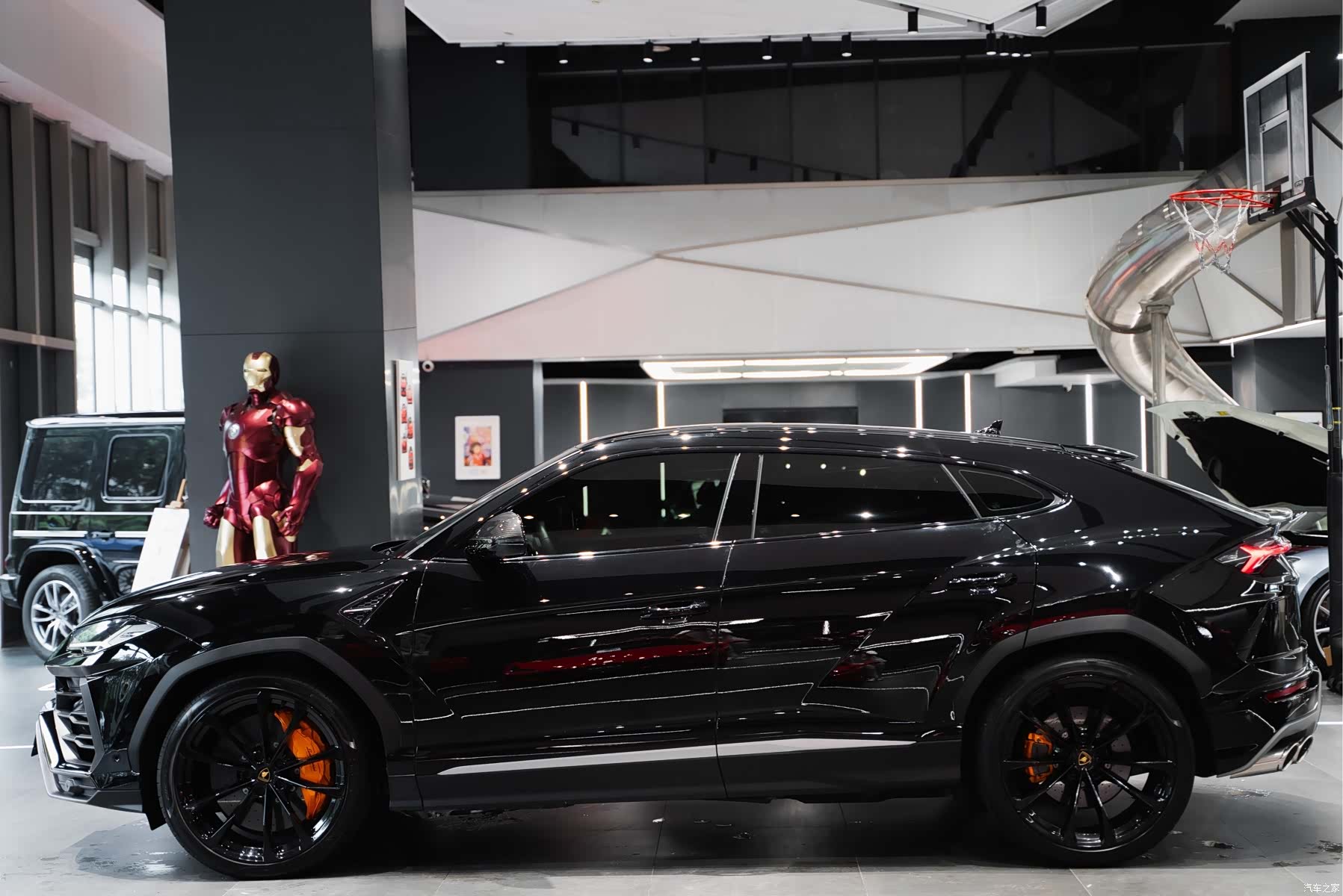 Lamborghini Urus, 2022 10