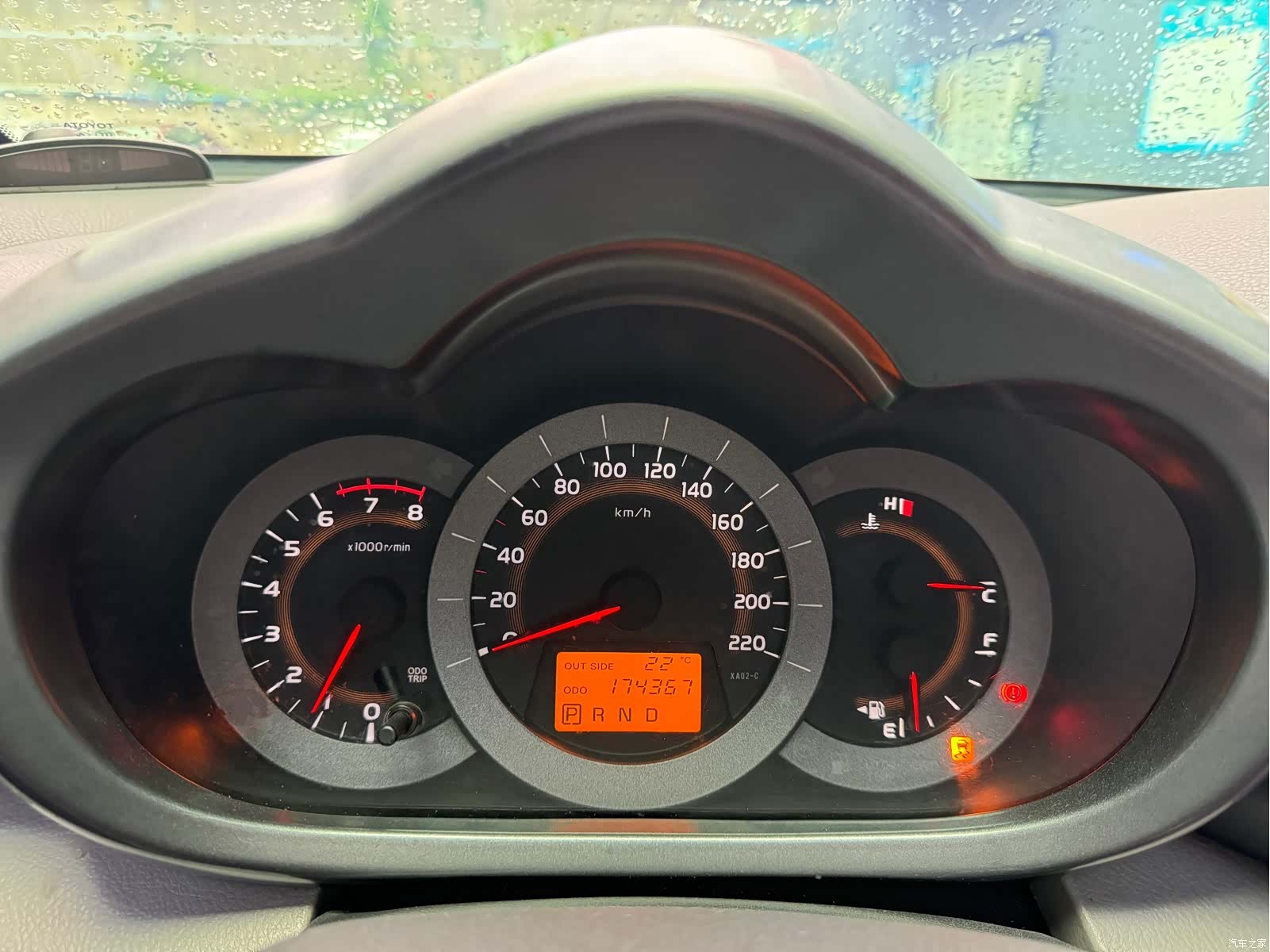Toyota RAV4, 2011 10
