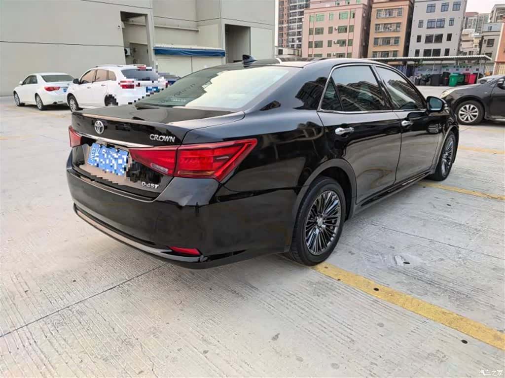 Toyota Crown, 2016 7