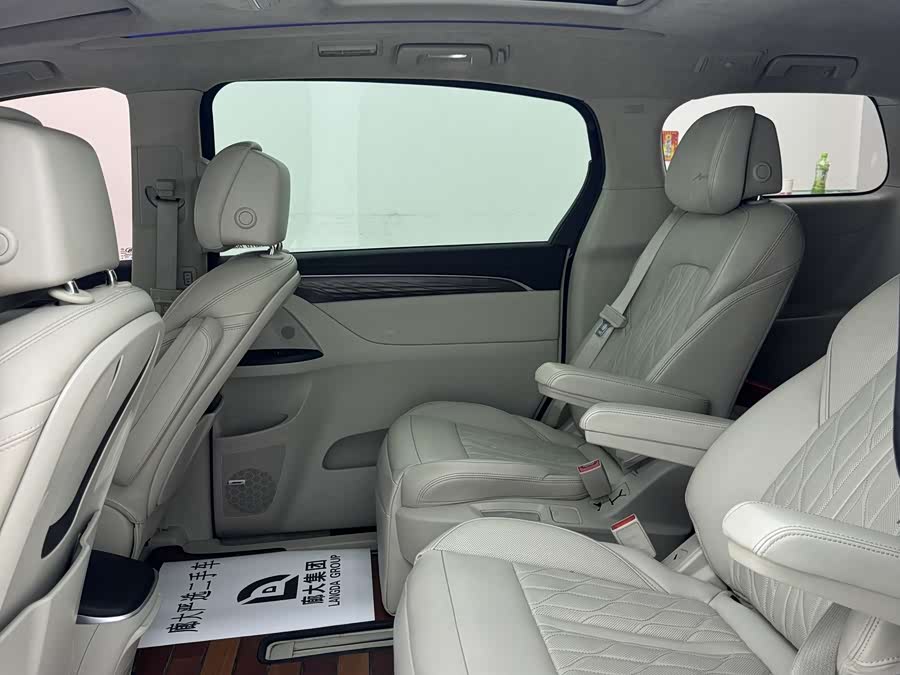 Buick GL8 2017, фото 7