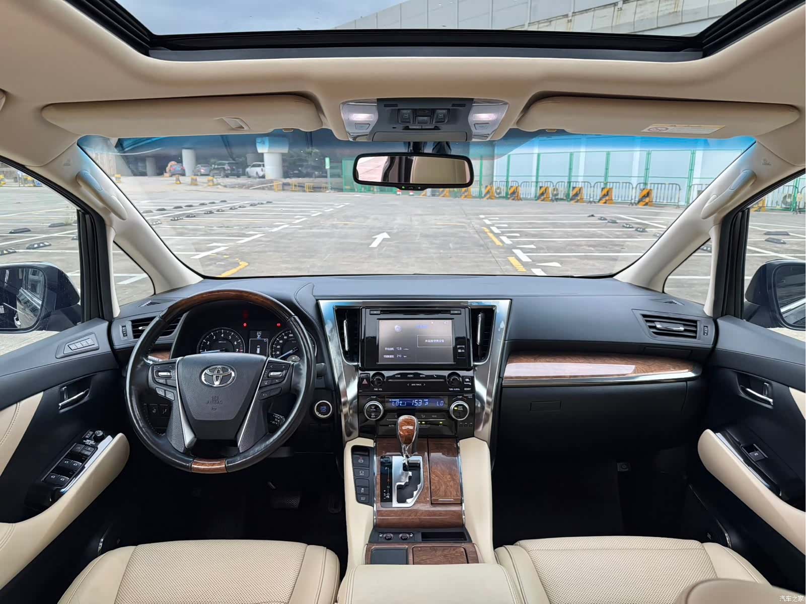Toyota Alphard, 2017 11