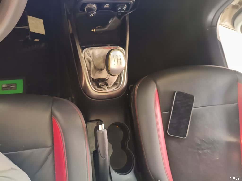 Changan CS15, 2016 14