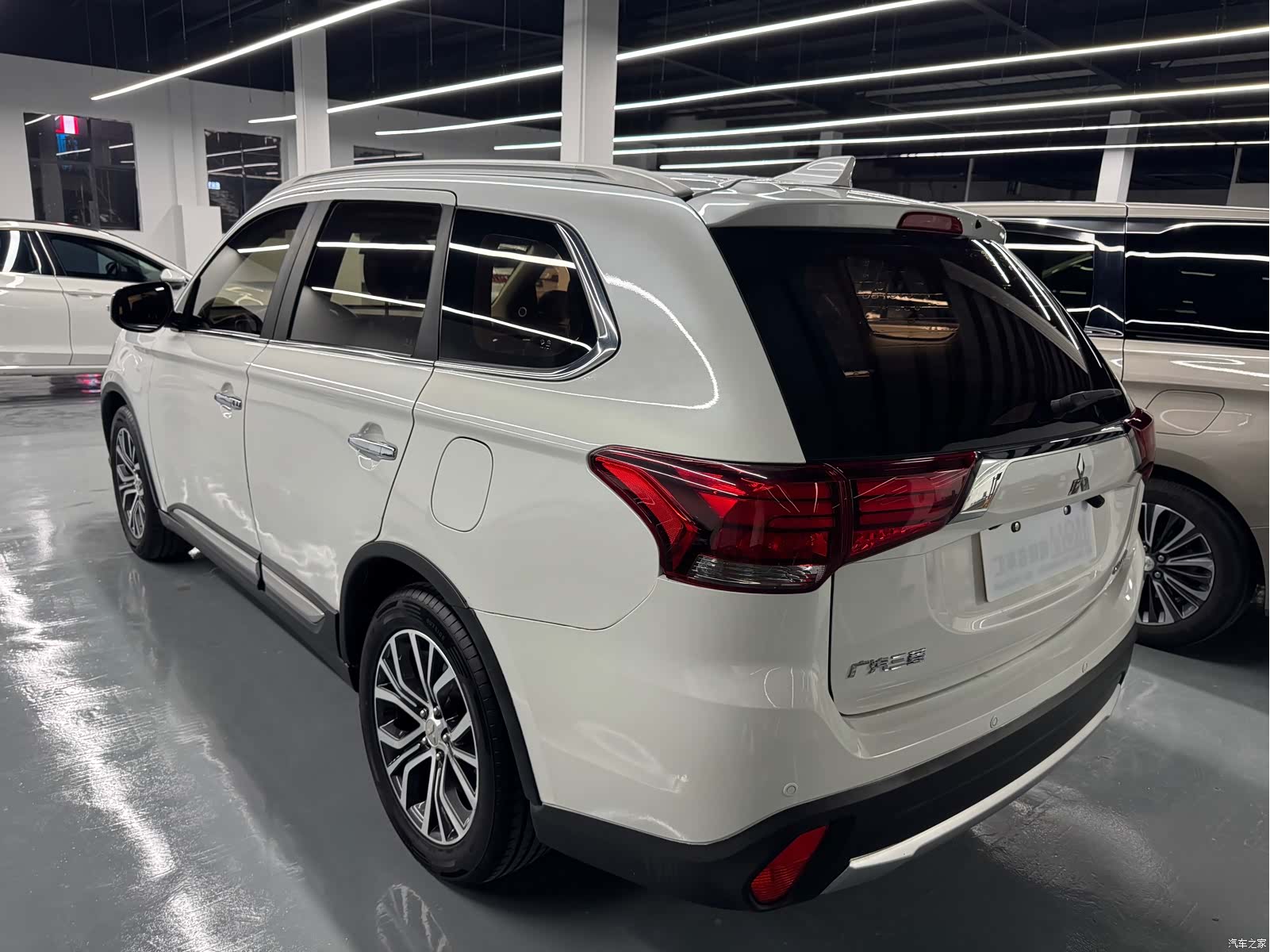 Mitsubishi Outlander, 2018 все фото