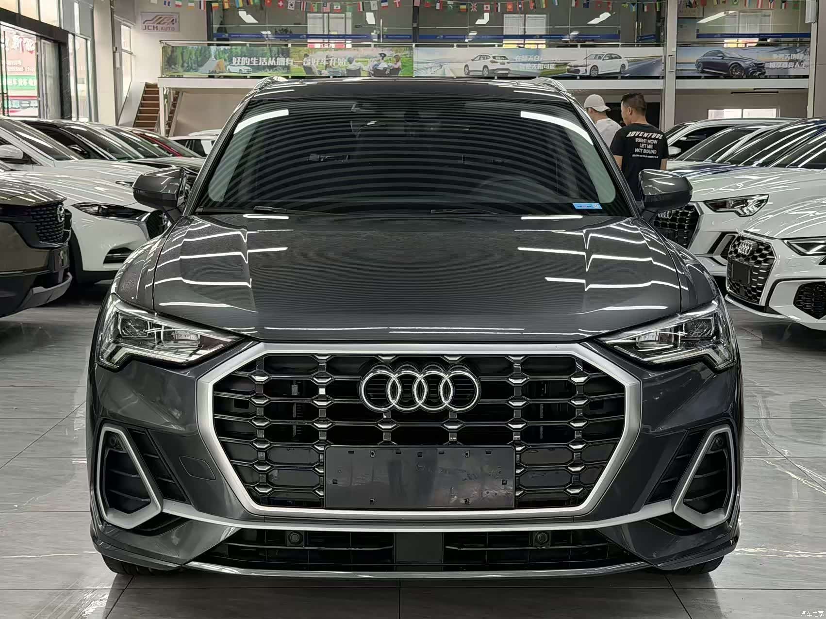 Audi Q3, 2022 3
