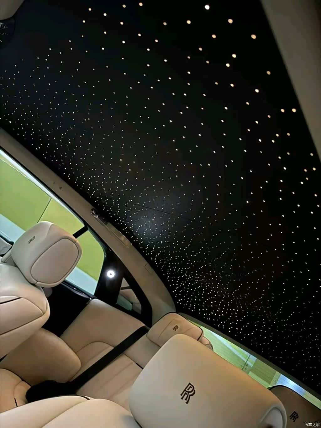 Rolls-Royce Phantom, 2015 8