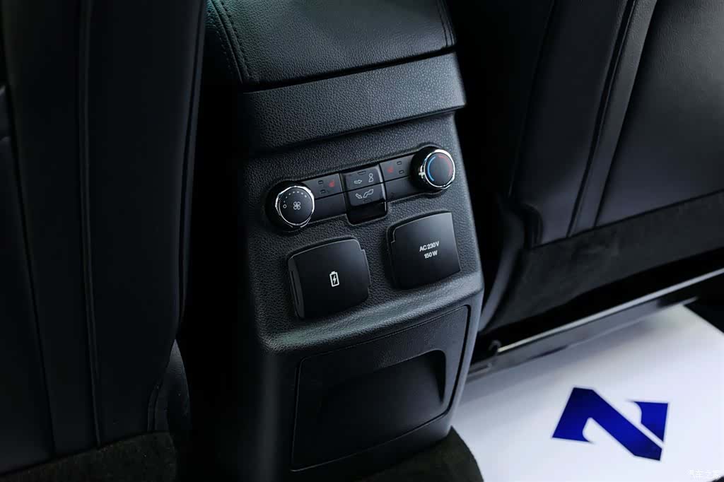 Ford Explorer, 2016 34