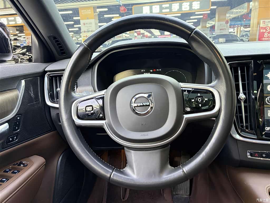 Volvo V90, 2021 13