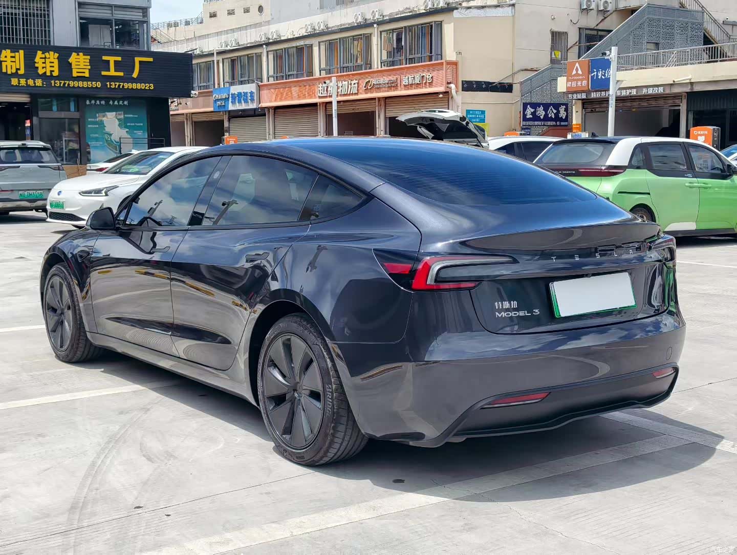 Tesla Model 3, 2025 9