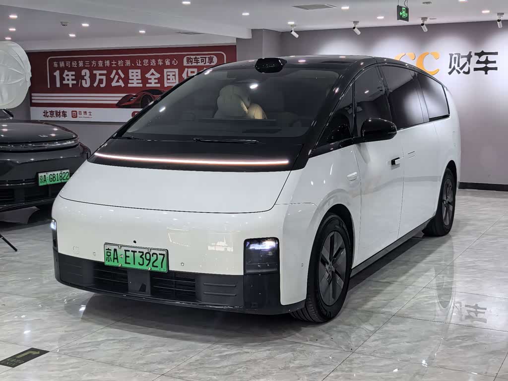 Li Auto MEGA