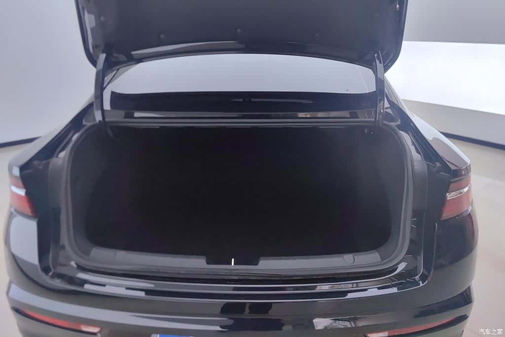 Geely Preface, 2025 4