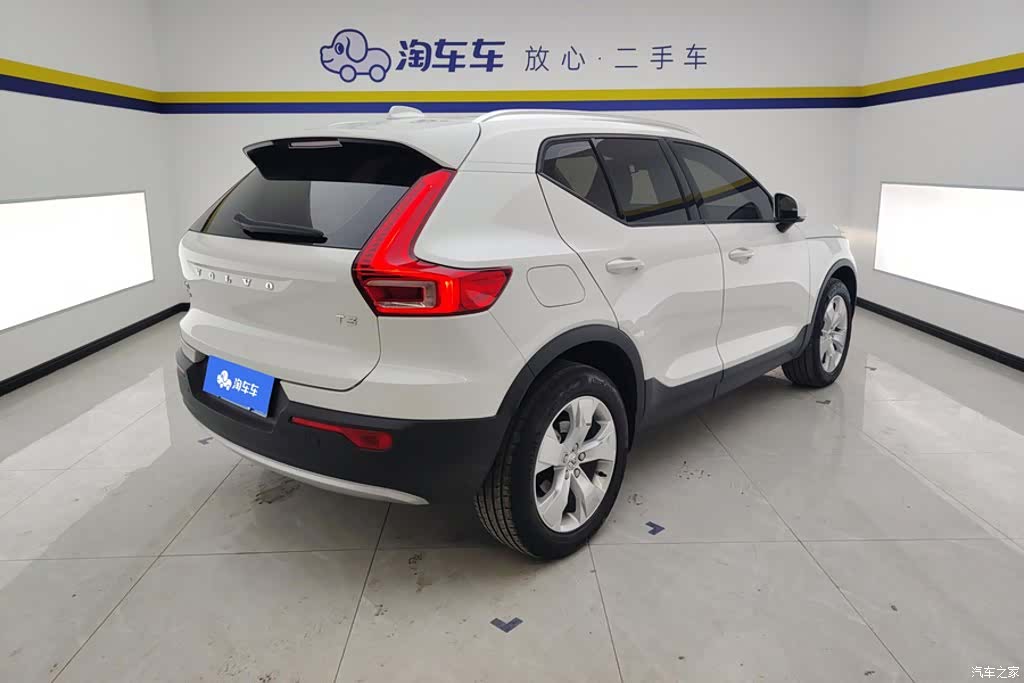 Volvo XC40, 2021 3