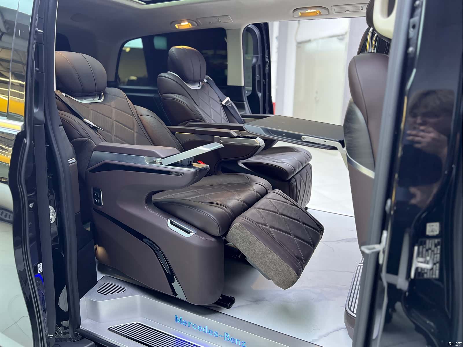 Mercedes-Benz V-Class, 2025 14