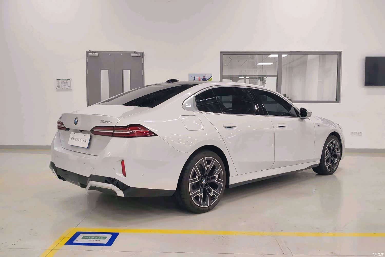 BMW 5 Series, 2025 6