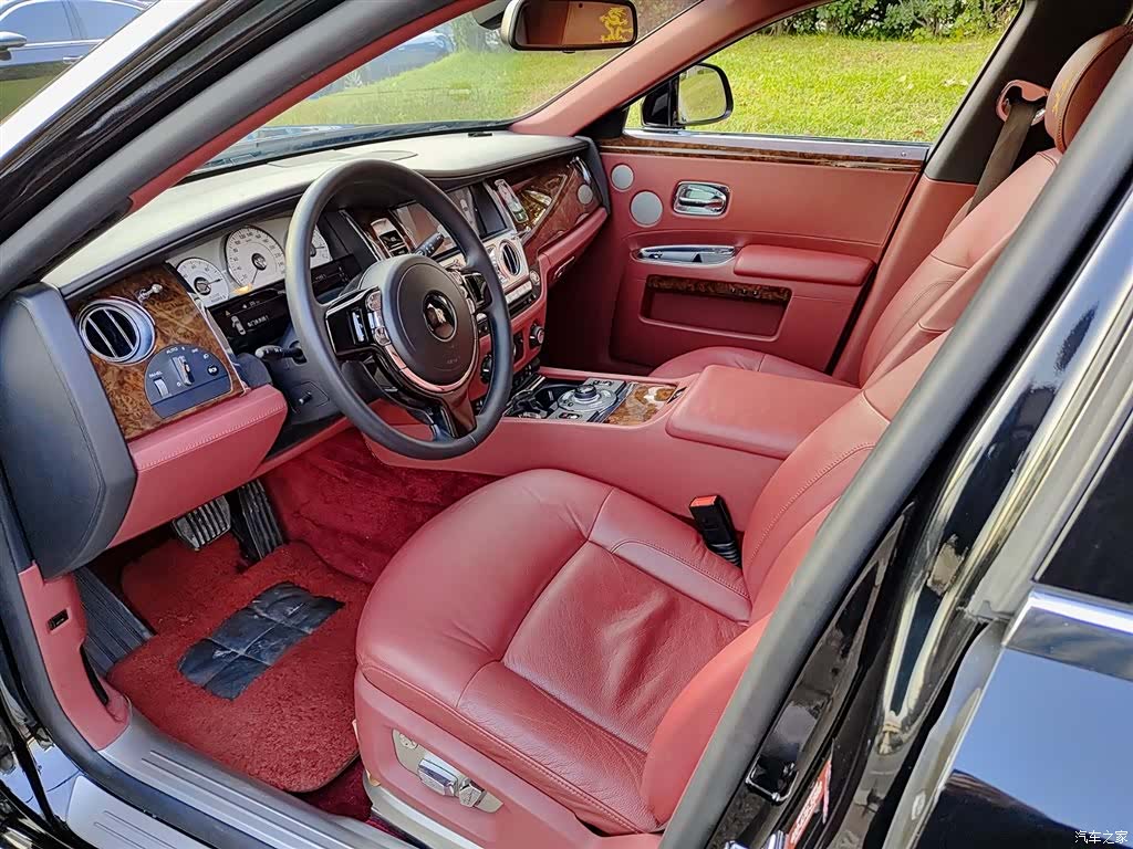 Rolls-Royce Ghost, 2012 7