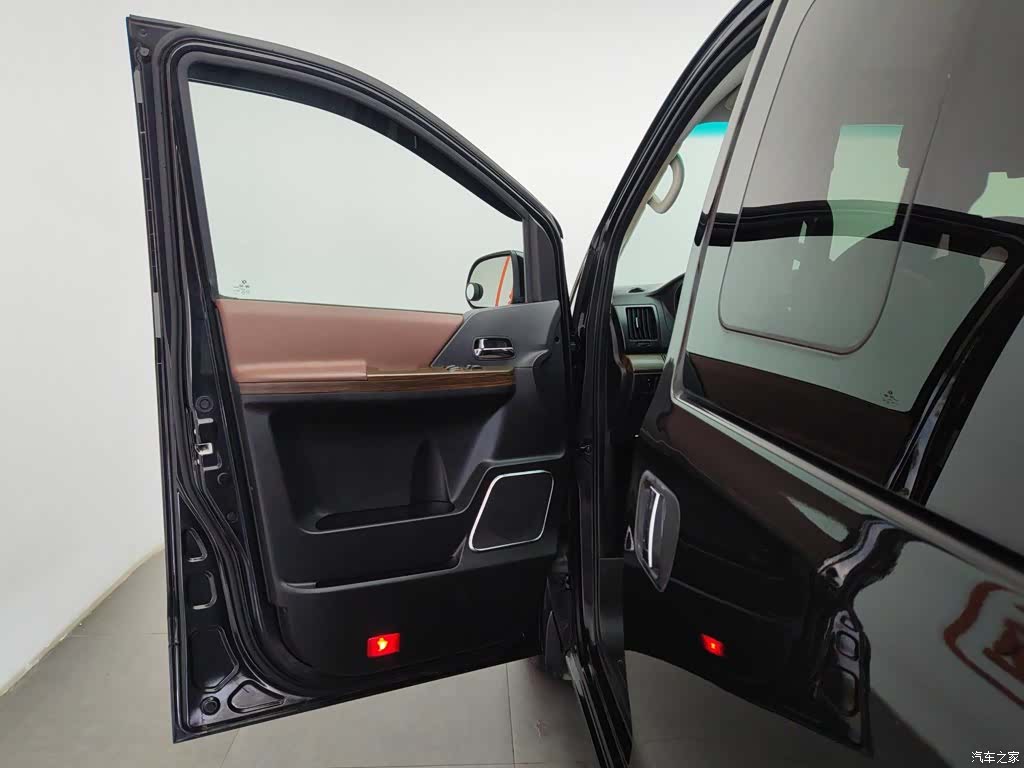 DongFeng CM7, 2017 8